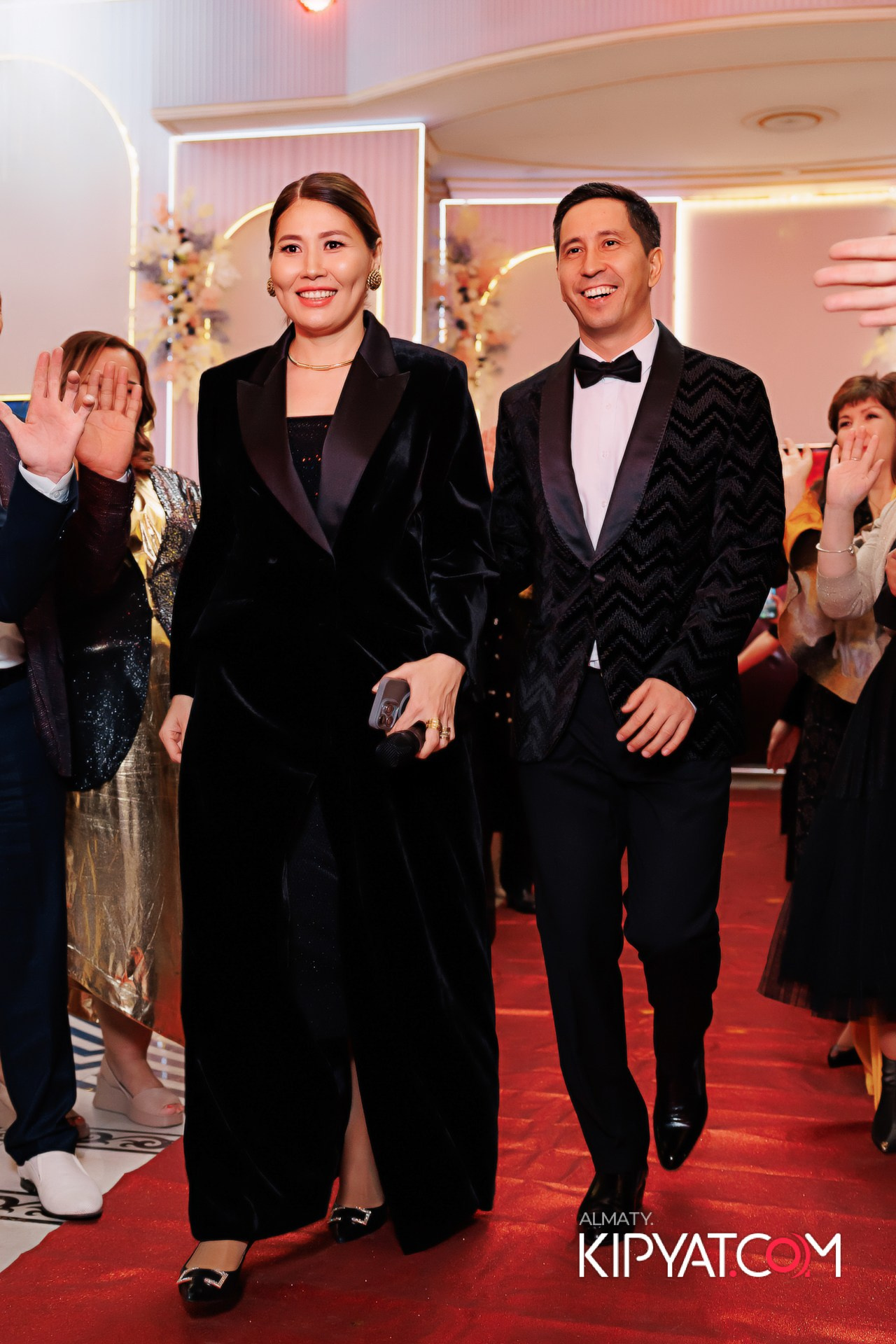 КОМАНДНАЯ ВСТРЕЧА ИЗОБИЛЬНЫЙ ВЕЧЕР. КИПЯТКОМ АЛМАТЫ!