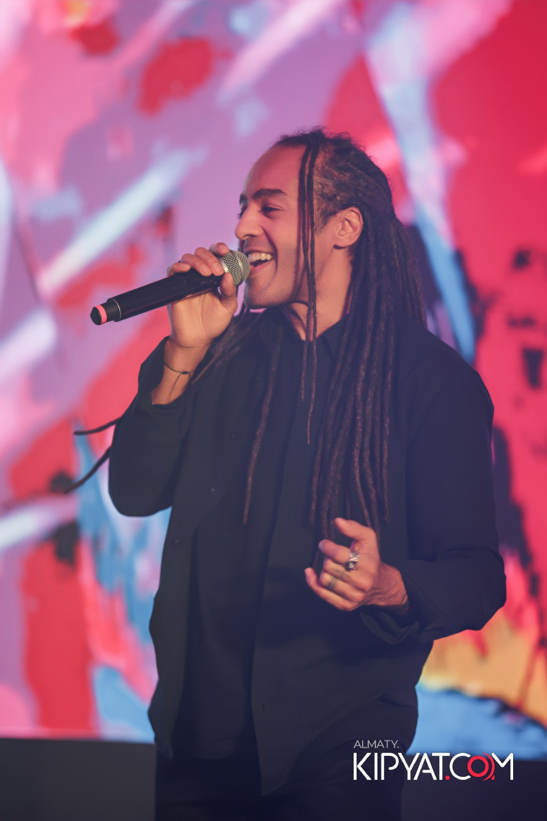 SANTA BARBARA — ПИТ ДЖЕЙСОН (ГР. ПРЕМЬЕР-МИНИСТР) И ИЛЬЯ ЗУДИН (ГР. ДИНАМИТ) НА ПРЕДНОВОГОДНЕЙ ВЕЧЕРИНКЕ. КИПЯТКОМ АЛМАТЫ!