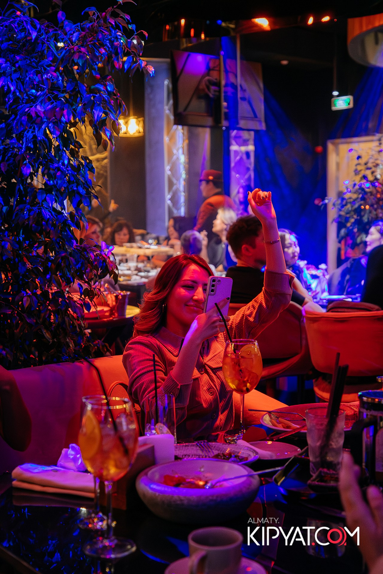 MOOD KARAOKE & TERRACE. КИПЯТКОМ АЛМАТЫ!