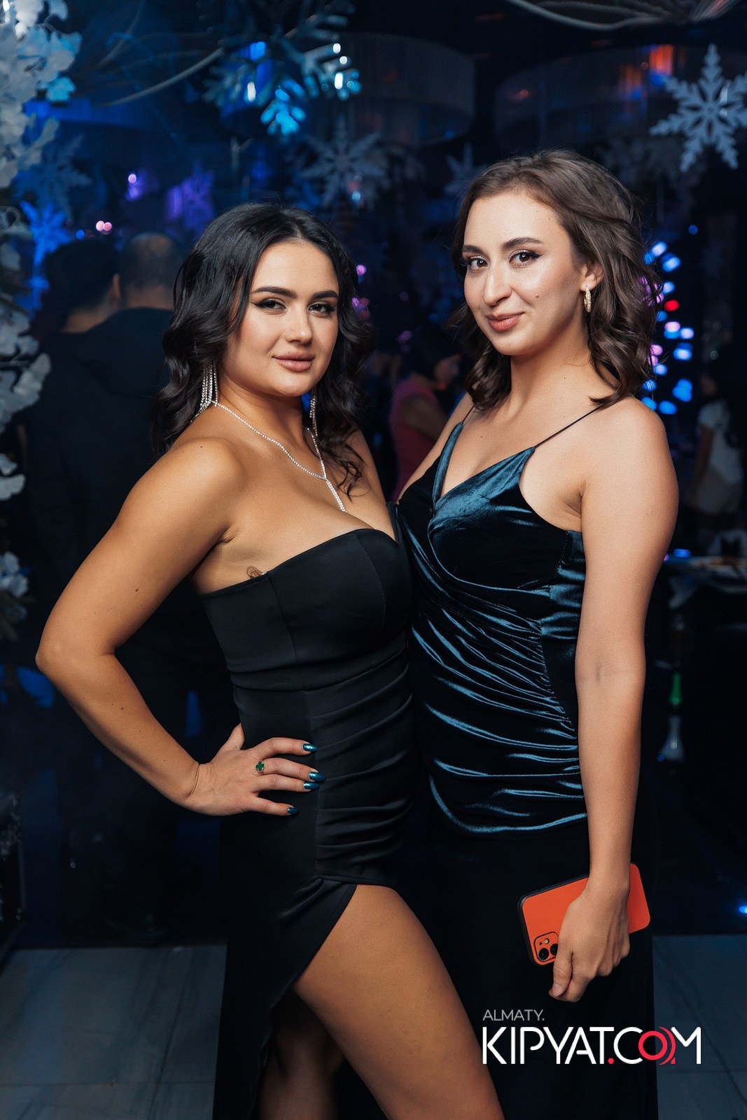 FRIENDS BAR & TERRACE. КИПЯТКОМ АЛМАТЫ!