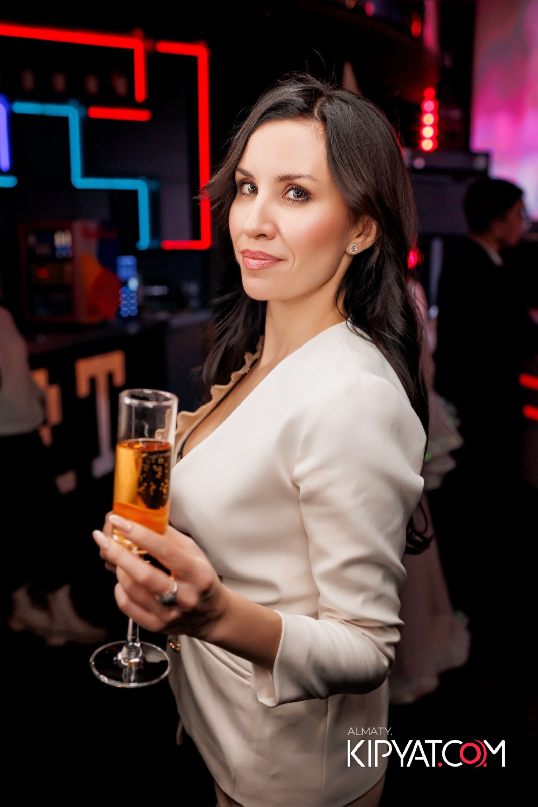 SANTA BARBARA — МЮЗИКЛ ДЖУЛИЯ. КИПЯТКОМ АЛМАТЫ!