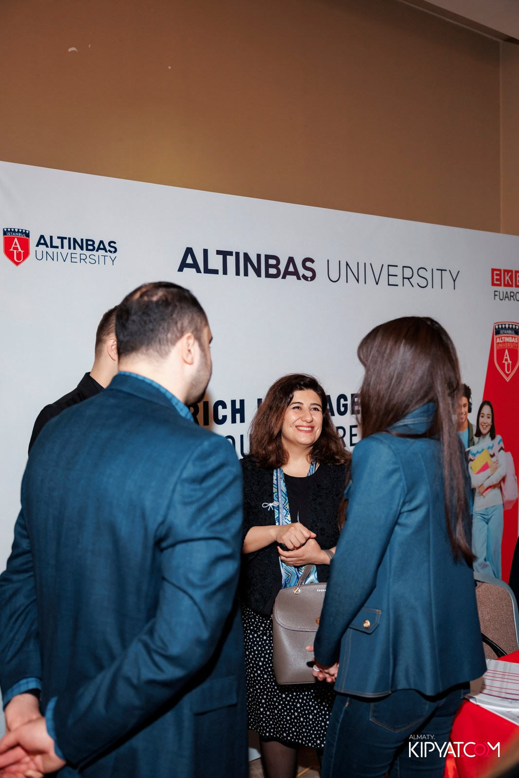 ВЫСТАВКА ТУРЕЦКИХ УНИВЕРСИТЕТОВ. КИПЯТКОМ АЛМАТЫ! Фотосъемка мероприятий в Алматы