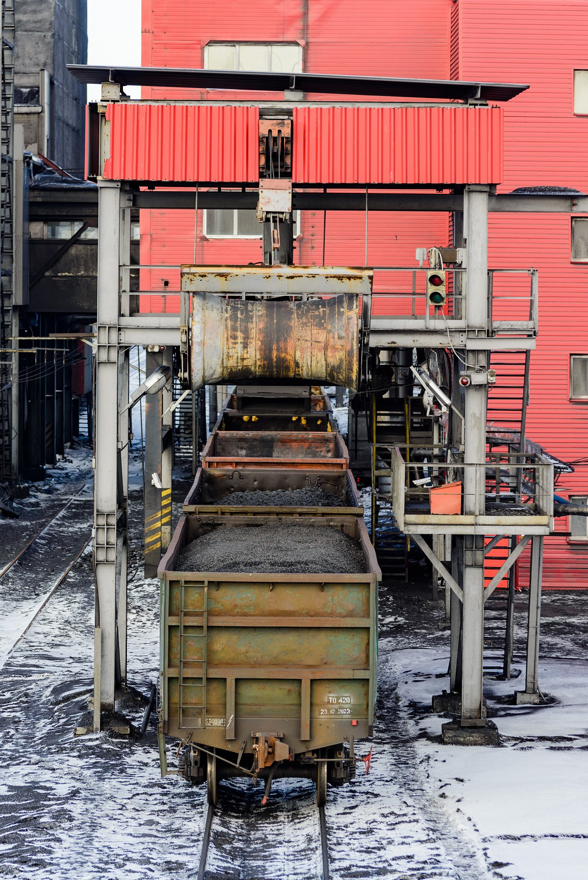 СИБАНТРАЦИТ угольный разрез. Фотограф Сергей Сергеев