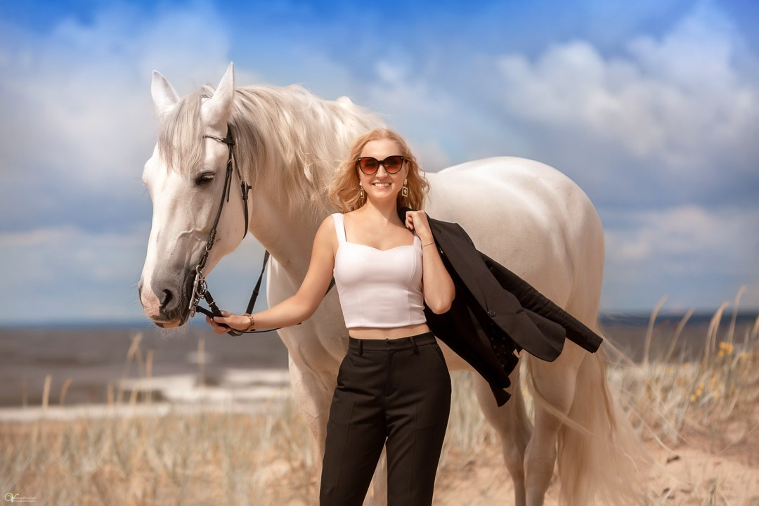 Фотосессии с лошадьми летом. Фотограф женский и мужской портрет Санкт-Петербург