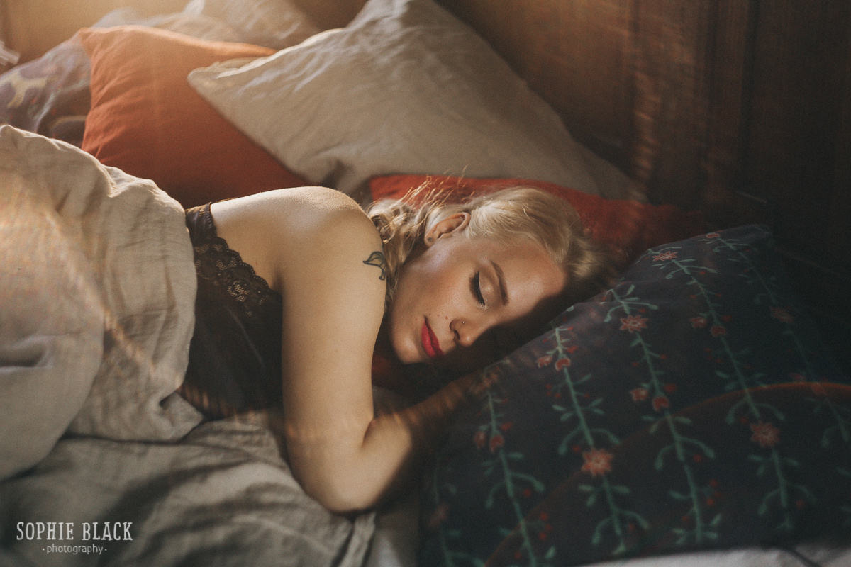 Апрель. Соня Черных (sophieblack)