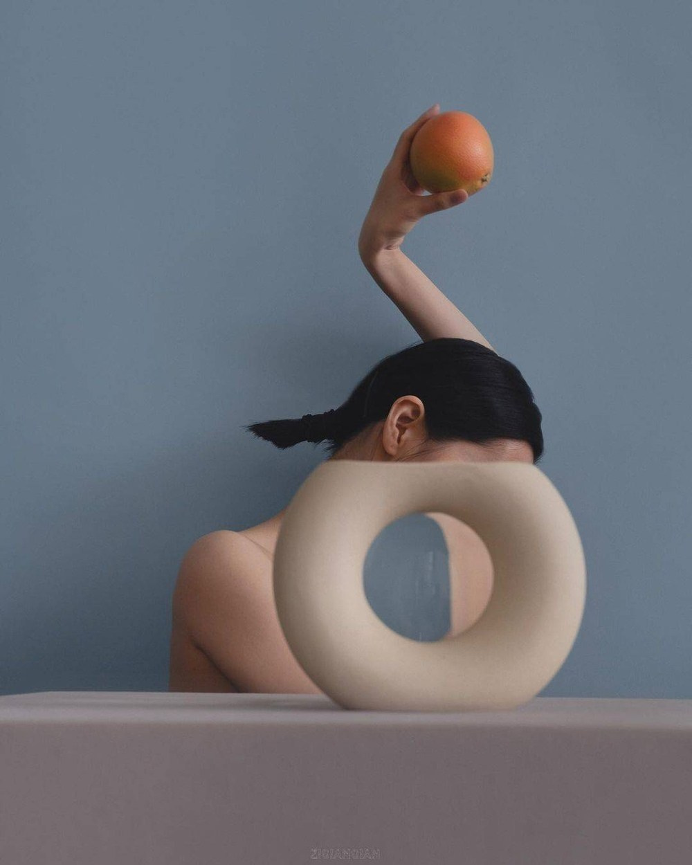 Цзыцянь Лю — китайский фотограф, портрет