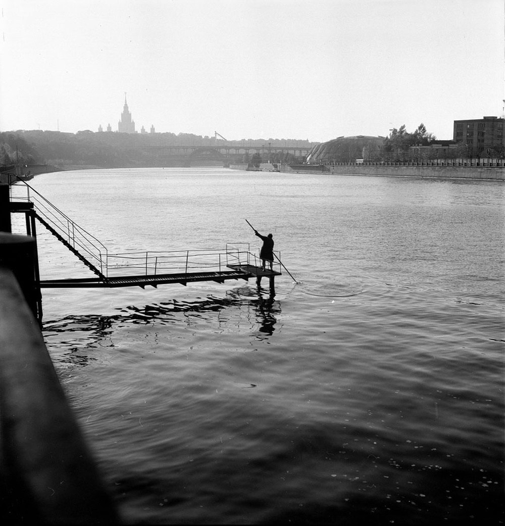 документальная фотография городской повседневности и архитектурных фрагментов