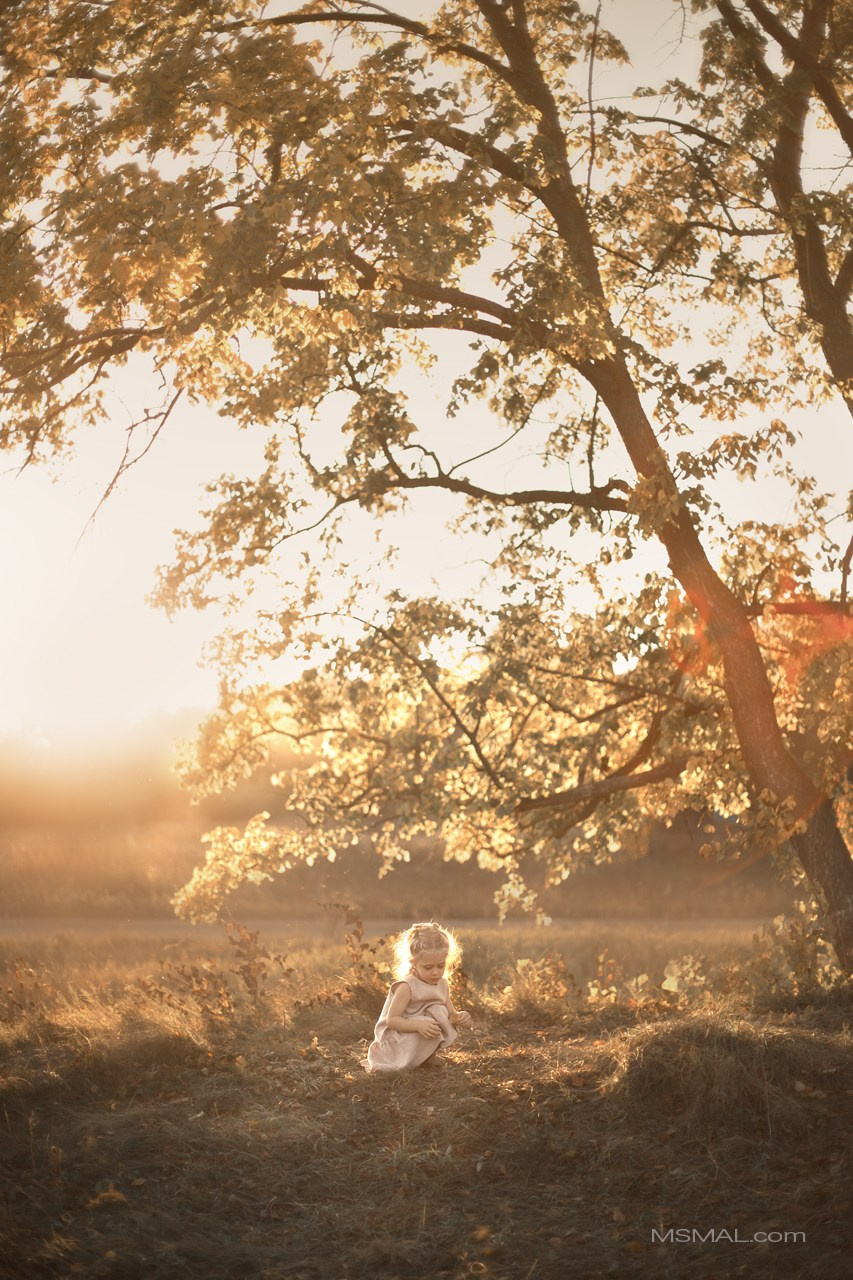 детский портрет, фото ребенка на природе, детская фотосессия, красивая детская фотография, девочка под деревом