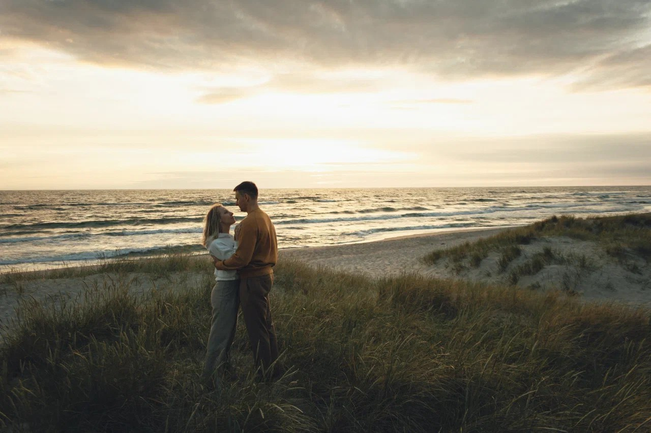 Антон и Лена / Янтарный. Фотограф Калининград Илья Миллер