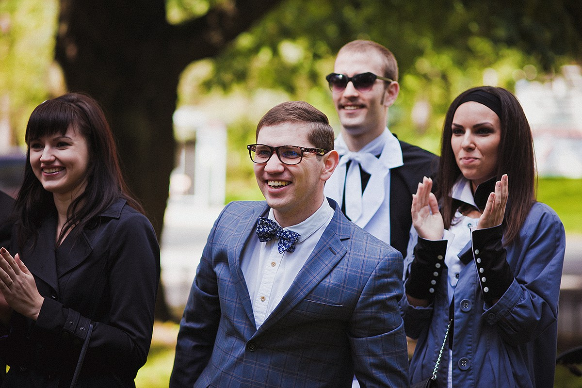 Свадебная прогулка Алекса и Даши. Фотограф крещение венчание в Петербурге! Помогает подобрать храм и посоветовал душевного батюшку в СПб