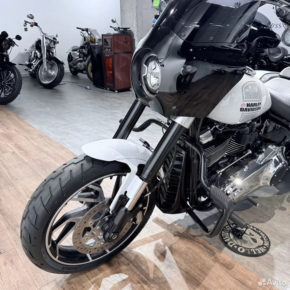 2021 Sport Glide АВS Сlub-Stylе Black&Whitе. Hello Davidson, Москва. Только хорошие мотоциклы…