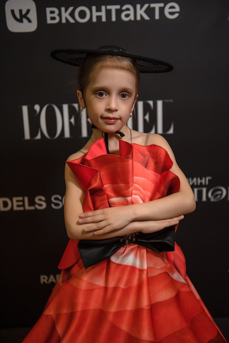 SochiFashionWeek2024 дизайнер Анохина Светлана. Семейный и коммерческий фотограф в Сочи Александр Бодунов