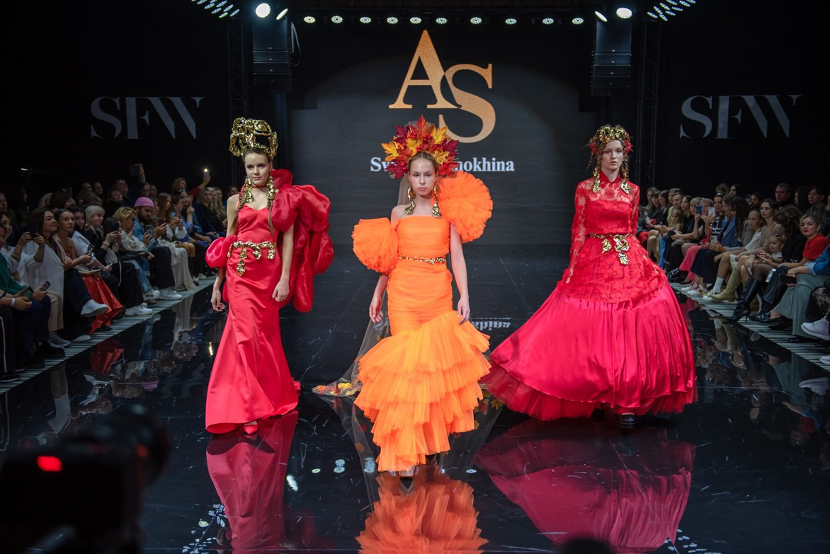 SochiFashionWeek2024 дизайнер Анохина Светлана. Семейный и коммерческий фотограф в Сочи Александр Бодунов