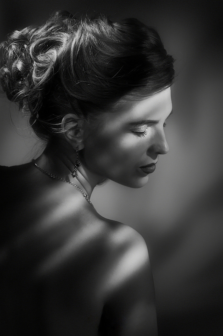 портрет в стиле harcourt. Фотограф Валерий Коновалов