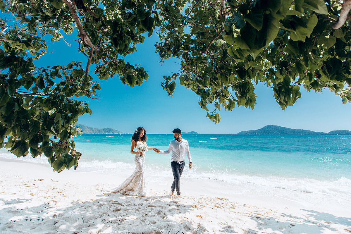 Wedding ceremony for a couple from Turkey in Phuket. Photographer in Phuket. Photographer Thailand