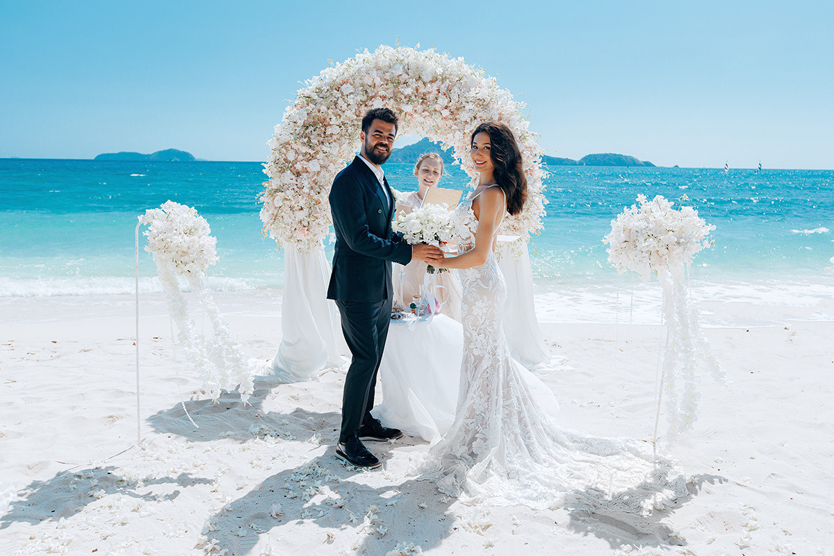 Wedding ceremony for a couple from Turkey in Phuket. Photographer in Phuket. Photographer Thailand