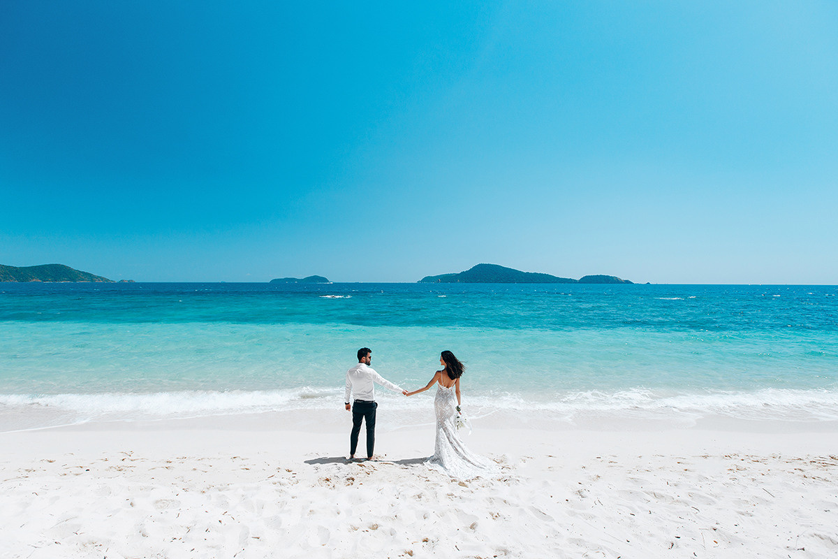 Wedding ceremony for a couple from Turkey in Phuket. Photographer in Phuket. Photographer Thailand