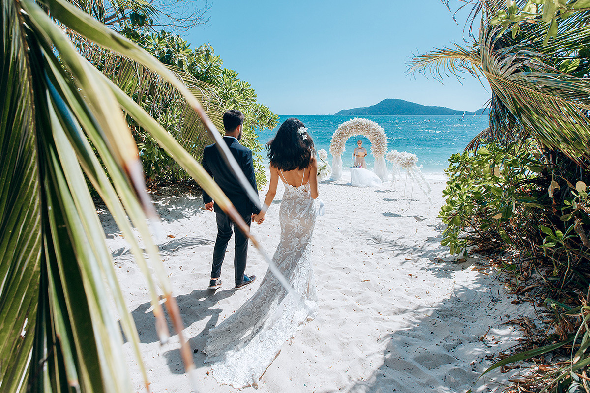 Wedding ceremony for a couple from Turkey in Phuket. Photographer in Phuket. Photographer Thailand