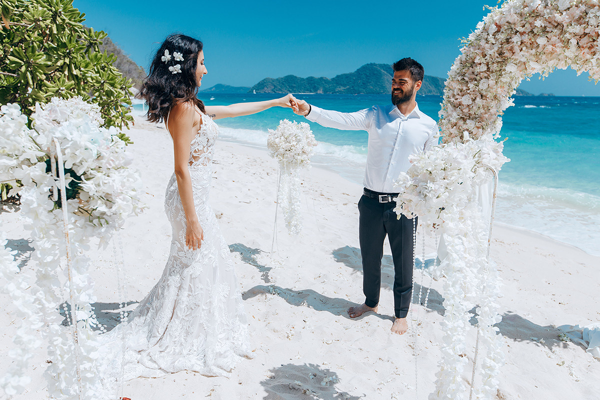 Wedding ceremony for a couple from Turkey in Phuket. Photographer in Phuket. Photographer Thailand