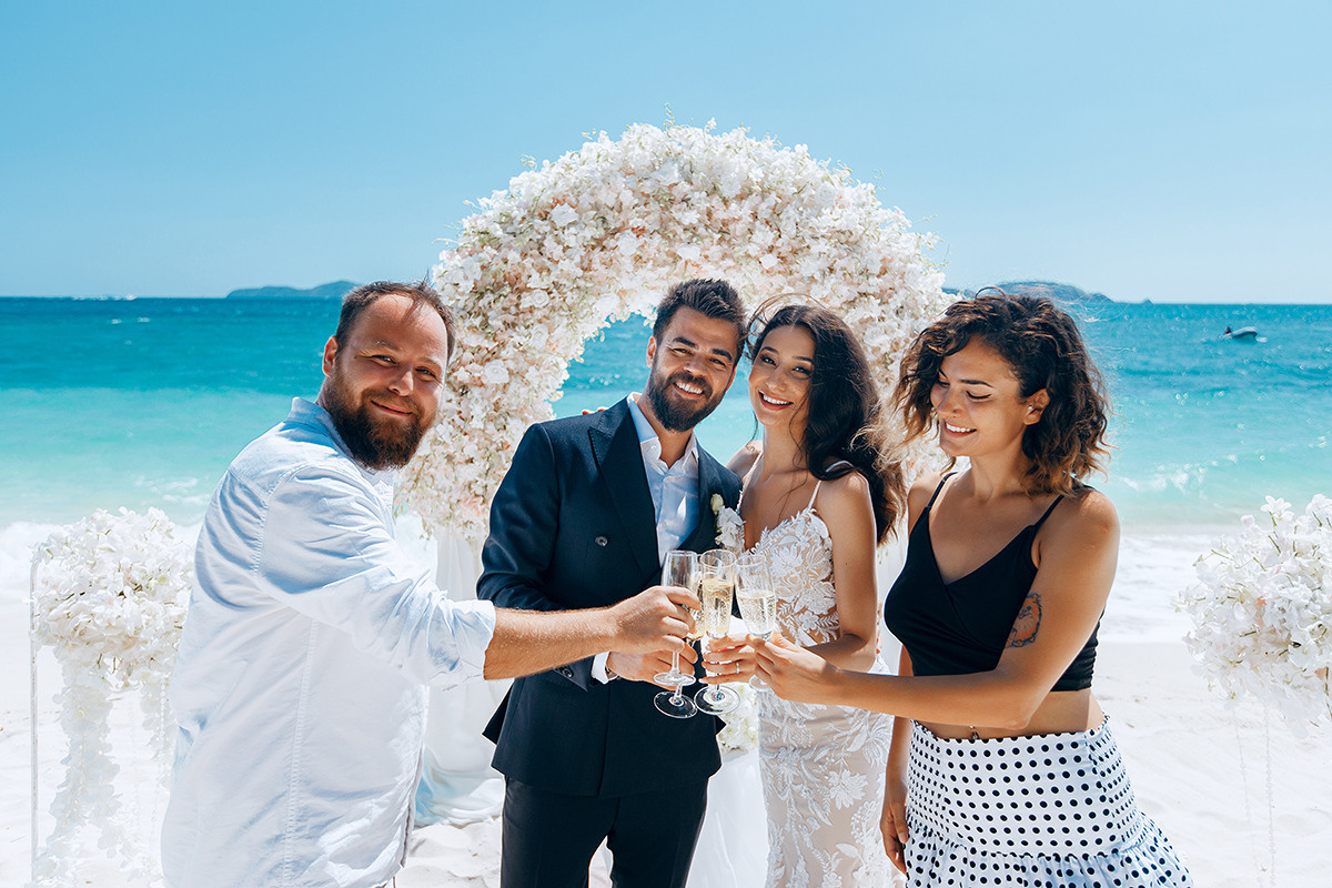 Wedding ceremony for a couple from Turkey in Phuket. Photographer in Phuket. Photographer Thailand