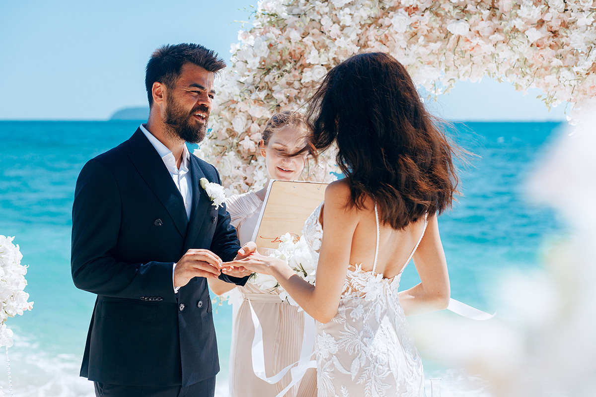 Wedding ceremony for a couple from Turkey in Phuket. Photographer in Phuket. Photographer Thailand