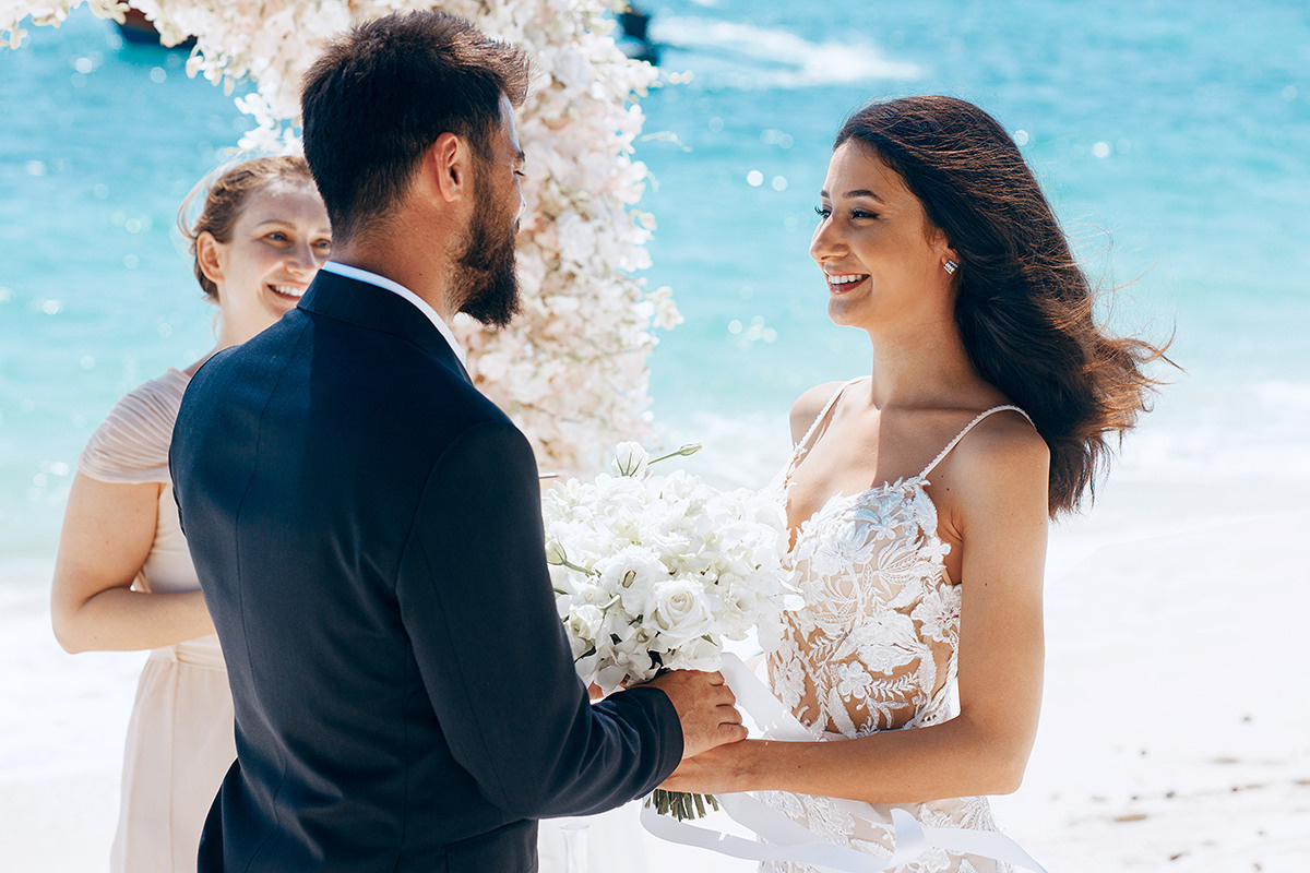 Wedding ceremony for a couple from Turkey in Phuket. Photographer in Phuket. Photographer Thailand