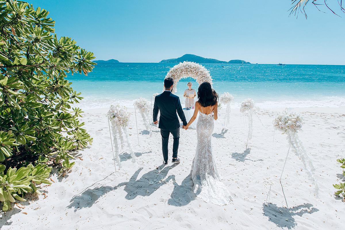Wedding ceremony for a couple from Turkey in Phuket. Photographer in Phuket. Photographer Thailand