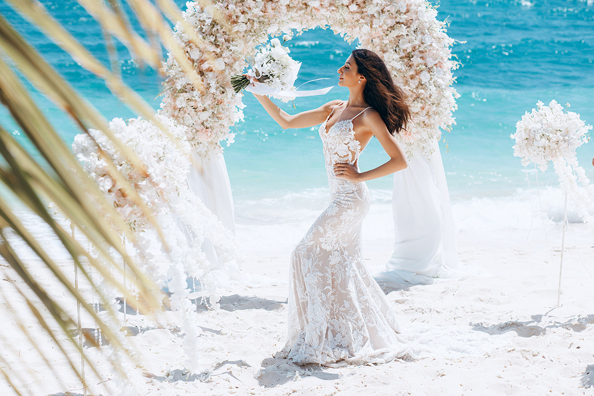 Wedding ceremony for a couple from Turkey in Phuket. Photographer in Phuket. Photographer Thailand