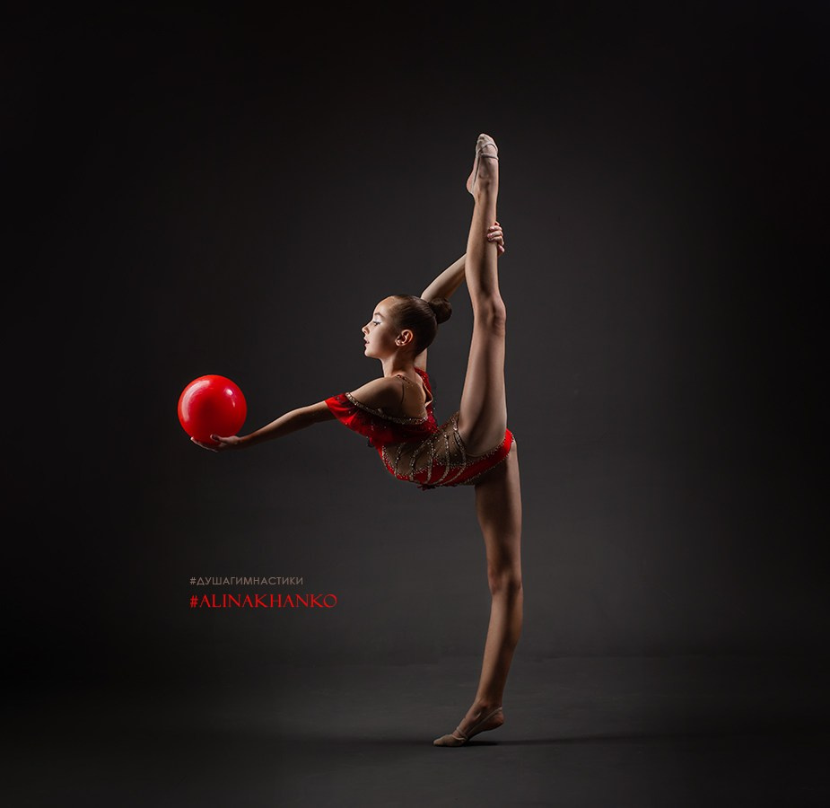 Фотосъёмка гимнасток на белой циклораме. Балетный фотограф Алина Ханько — Душа Балета