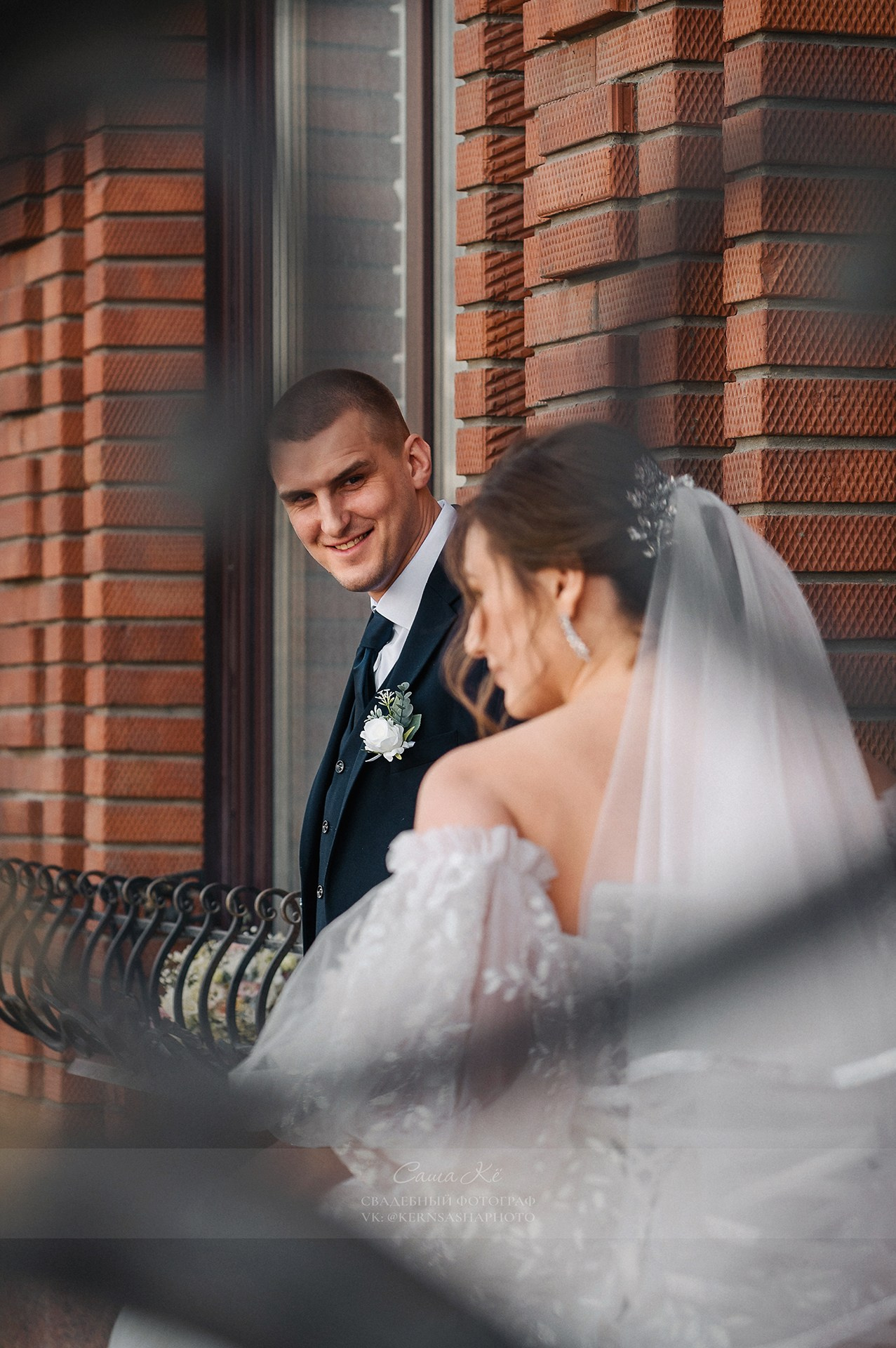 Красивые локации в Новосибирске для фотосессии помогут сделать ваш альбом неповторимым. Узнайте, где можно провести съемку, и забронируйте время со свадебным фотографом.