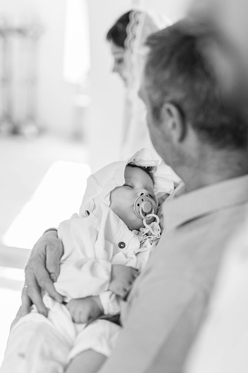 — Таинство Крещения (Чёрно-белый). Детский и семейный фотограф Домодедово