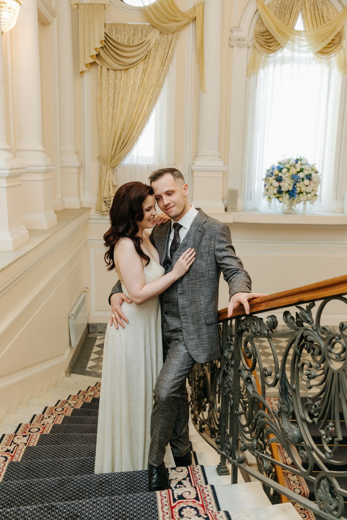 Свадебная прогулка в СПб, фотограф Денис Дорфф. Фотограф крещение венчание в Петербурге! Помогает подобрать храм и посоветовал душевного батюшку в СПб