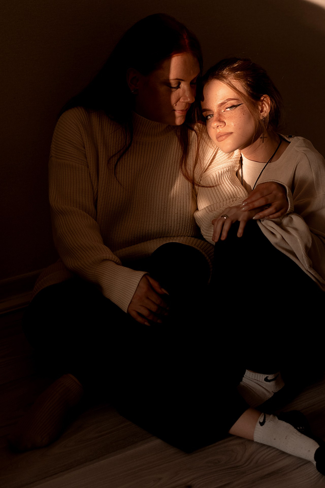 Алена и дочь Злата. Семейный и женский фотограф, контент фотосессия в Екатеринбурге