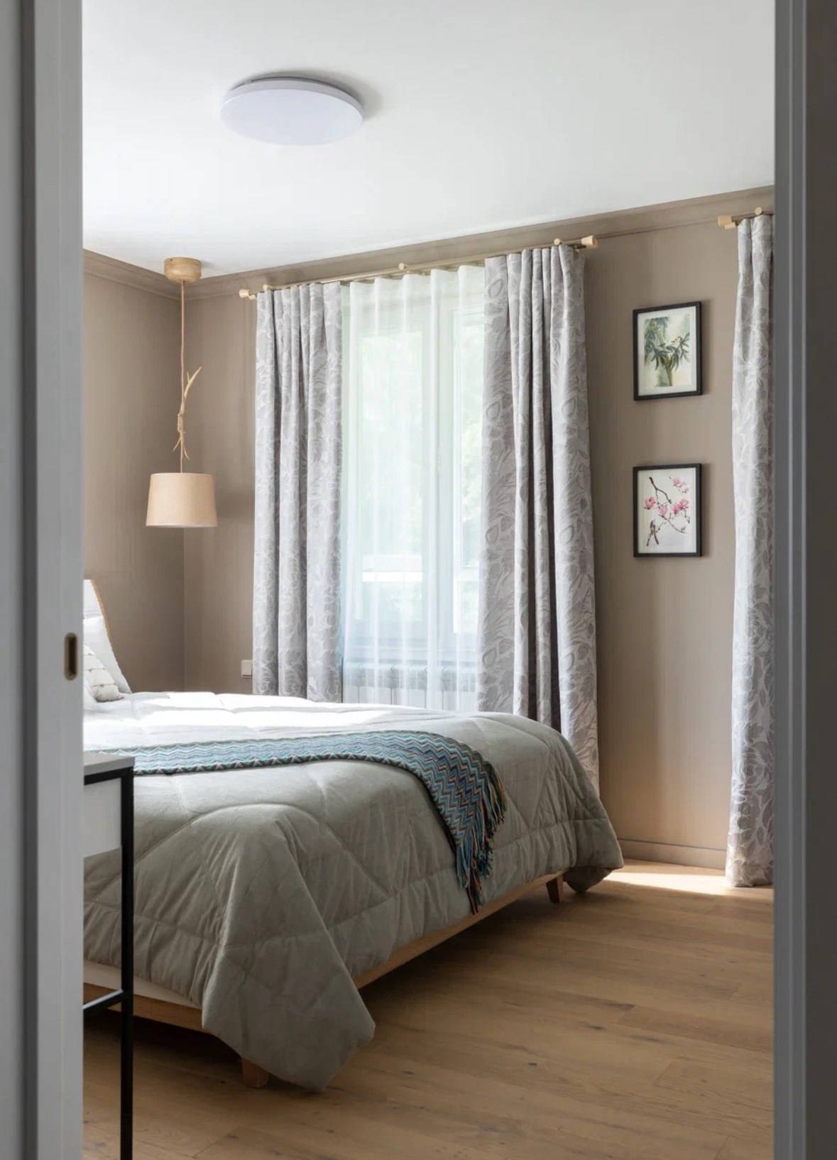 Квартира в Зеленогорске. Шторы на заказ в СПб. Выезд дизайнера, карнизы, жалюзи и рулонные шторы