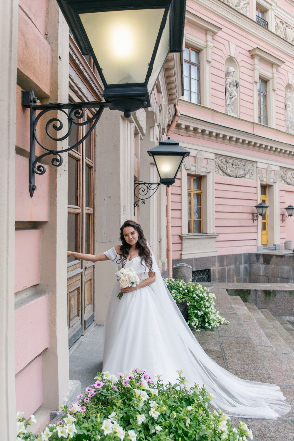 свадьба в спб заказать фотографа, где лучше провести свадьба в спб, свадебный банкетный зал какой выбрать, костюм на свадьбу жених, платье для невесты
