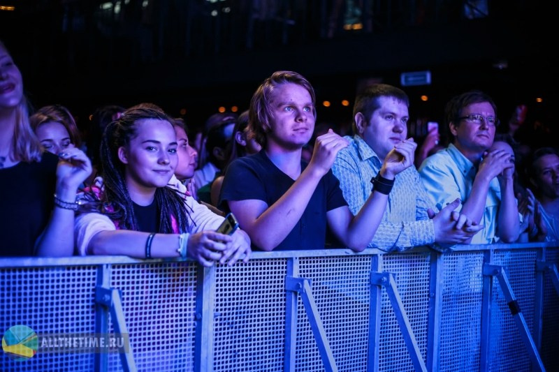 IOWA. Магия музыки в кадре: Концертная Фотография