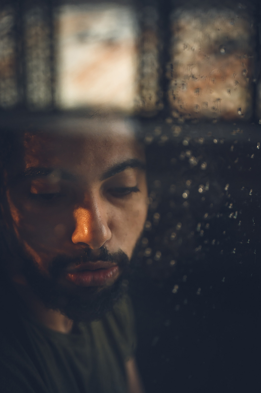 Мужской студийный портрет. Фотограф Светозар Андреев