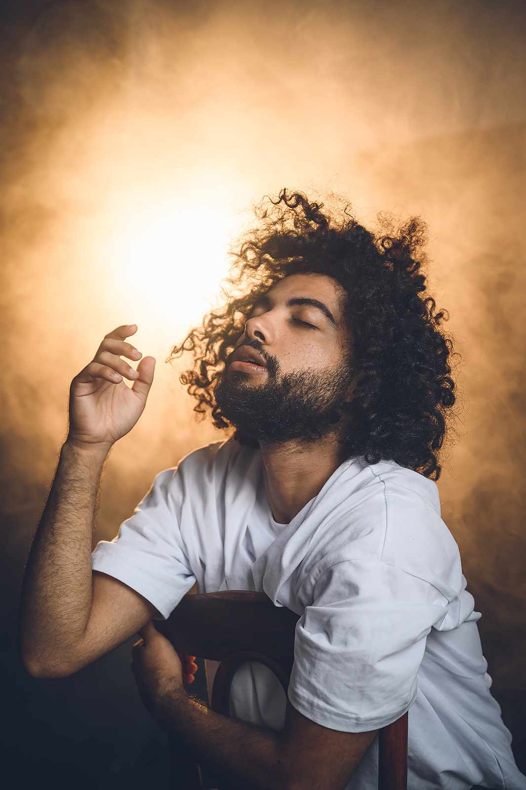 Мужской студийный портрет. Фотограф Светозар Андреев