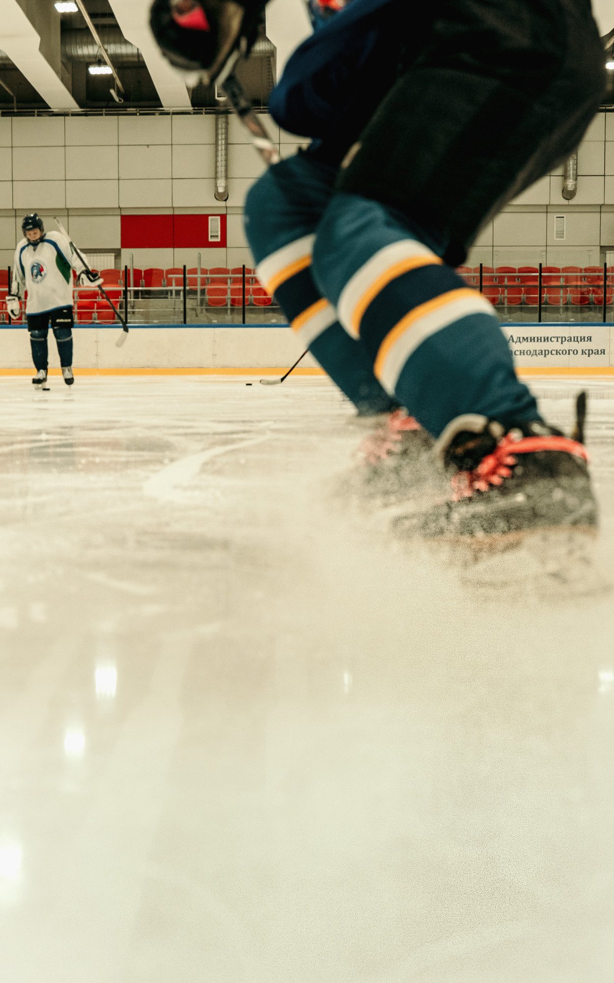 Деффчонки — хоккеистки: первая женская команда в Сочи. Фотограф в Сочи Елена Лисотина. Фототуры в Сочи