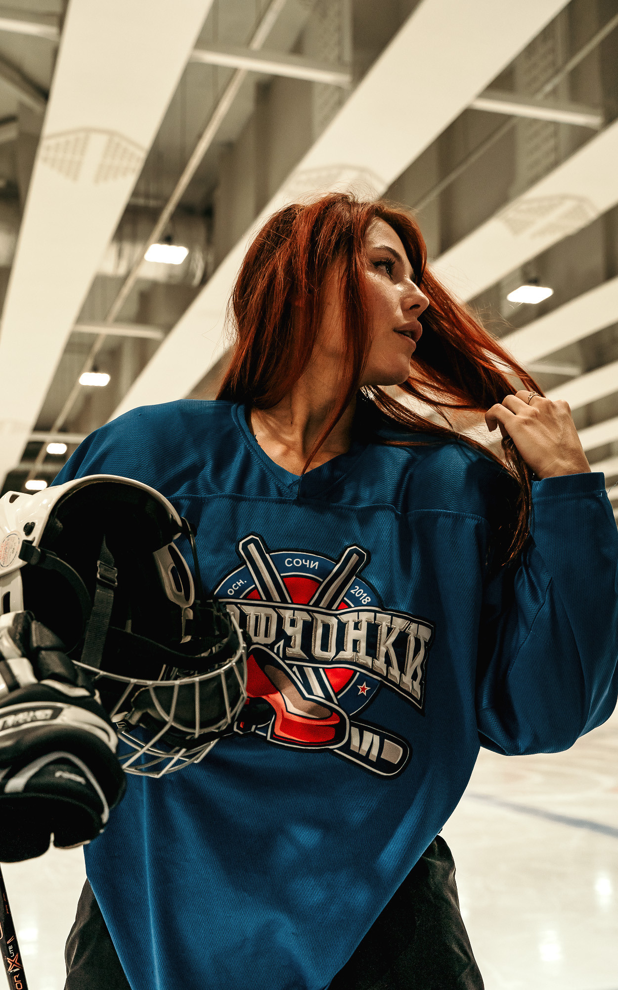 Деффчонки — хоккеистки: первая женская команда в Сочи. Фотограф в Сочи Елена Лисотина. Фототуры в Сочи