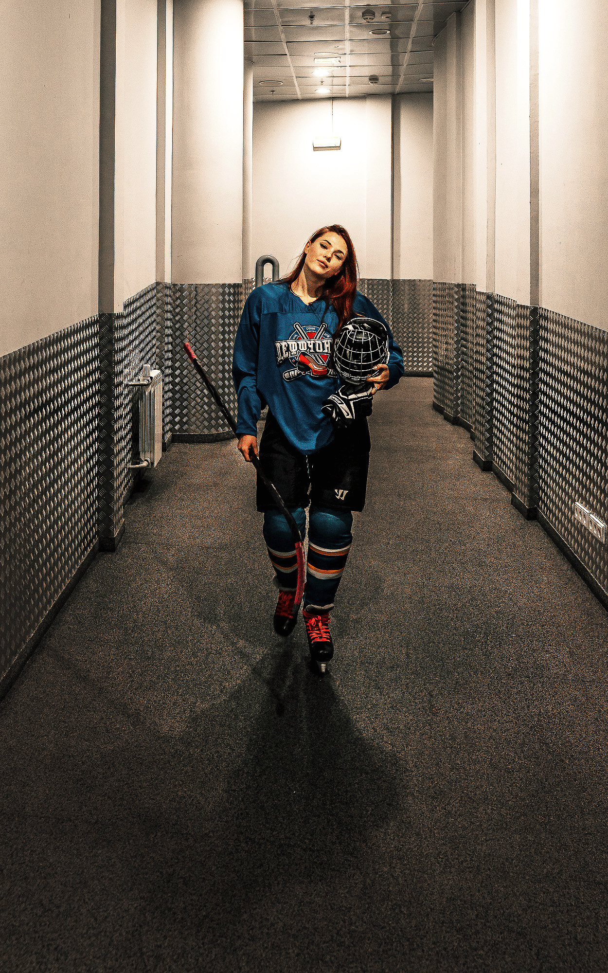 Деффчонки — хоккеистки: первая женская команда в Сочи. Фотограф в Сочи Елена Лисотина. Фототуры в Сочи