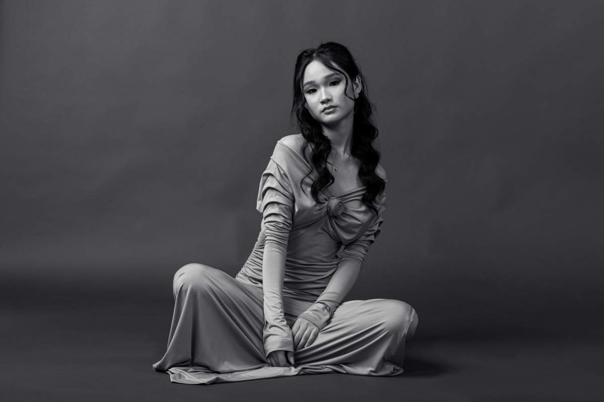 Женский портрет. BWstudio — фотостудия черно-белой фотографии Алматы. Фотограф Алматы. Фотостудия Алматы