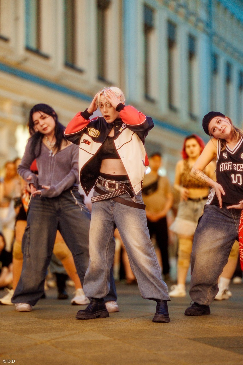Cover dance in public'. Различные мероприятия и просто фотографии людей