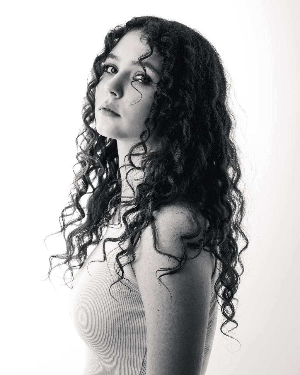 Портретная съемка — Ксения. Портретный фотограф в Орле. Готовые фото за 3 дня! Помощь в позировании. Советы по организации