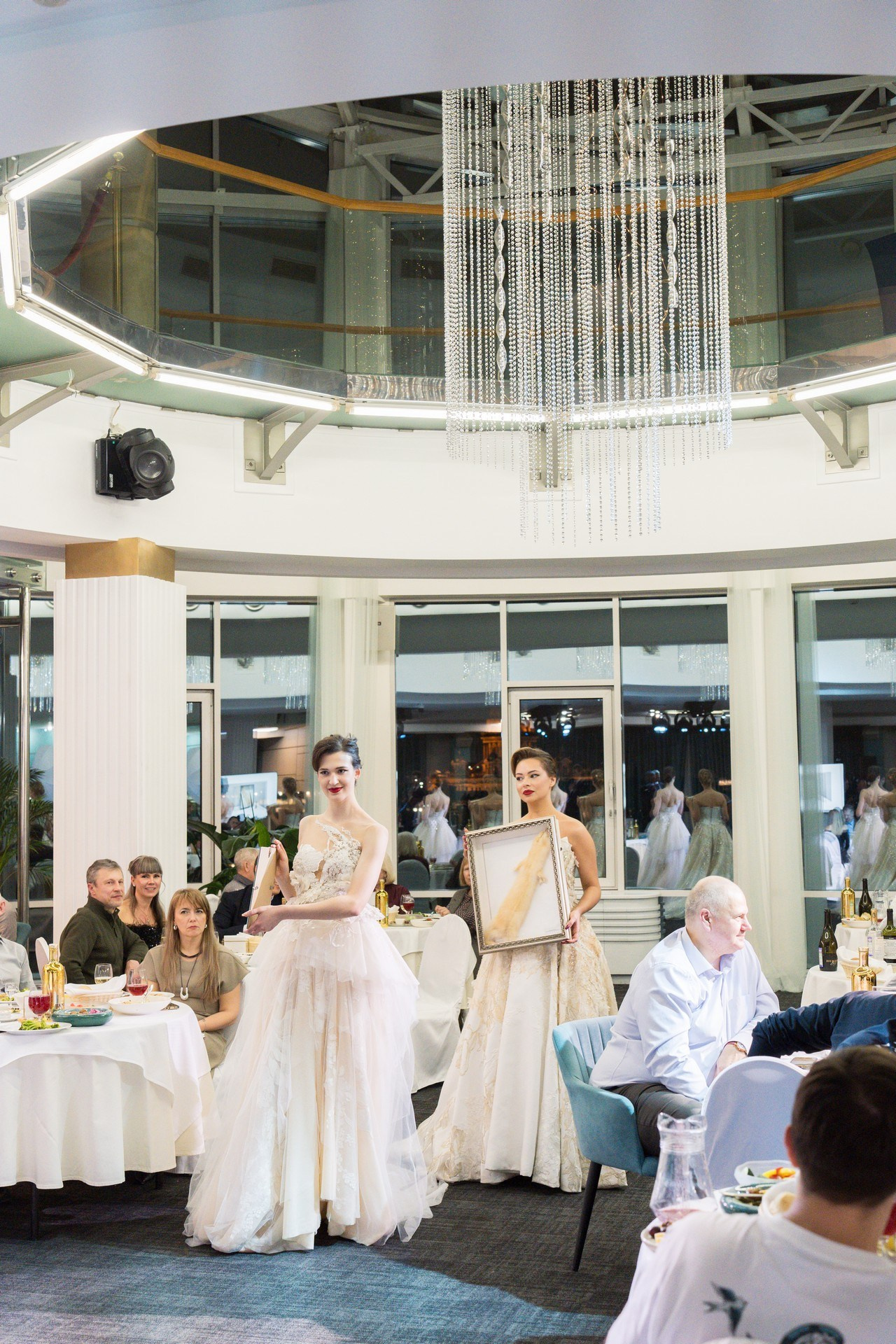 Русьпушнина. Репортажная съёмка в Санкт-Петербурге, Константин Петров