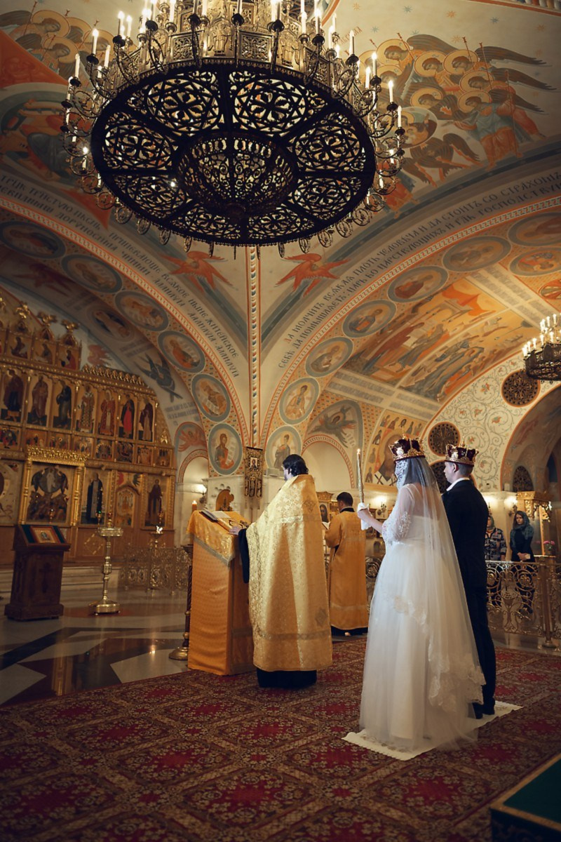 Венчание в главном Храме. Свадебный и репортажный фотограф в Москве и Московской области