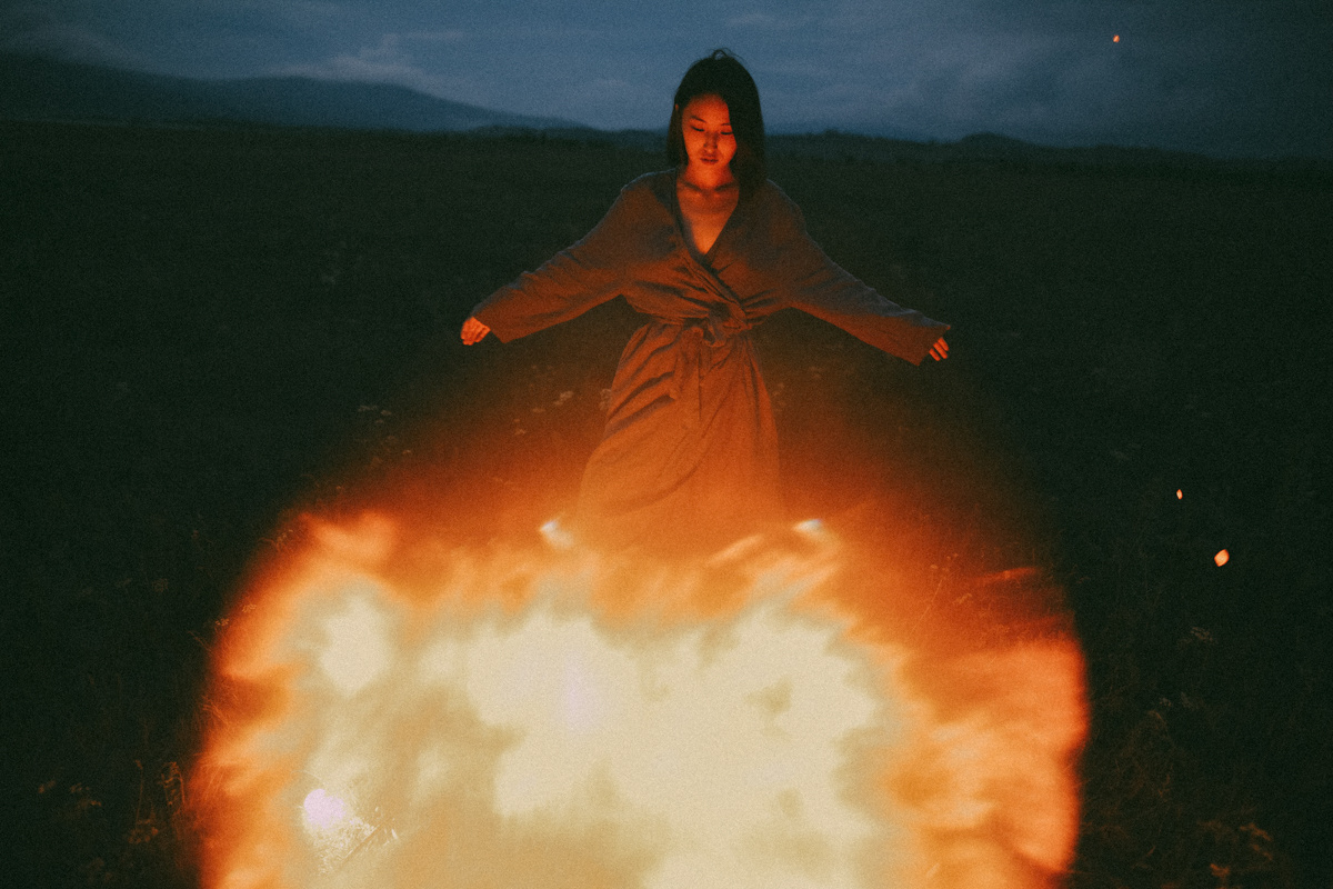 Там где мерцают светлячки. Соня Черных (sophieblack)