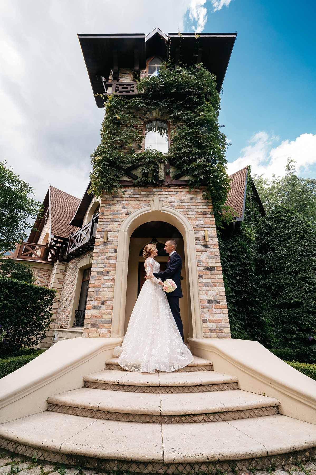 Владимир и Мария. Олег и Мария Ивановы фотограф и видеограф в Пскове Санкт - Петербурге
