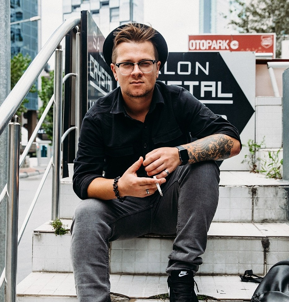 CONTACT. Tuman Film | Видеосъемка в Сочи и Дубае | Андрей Калитухо