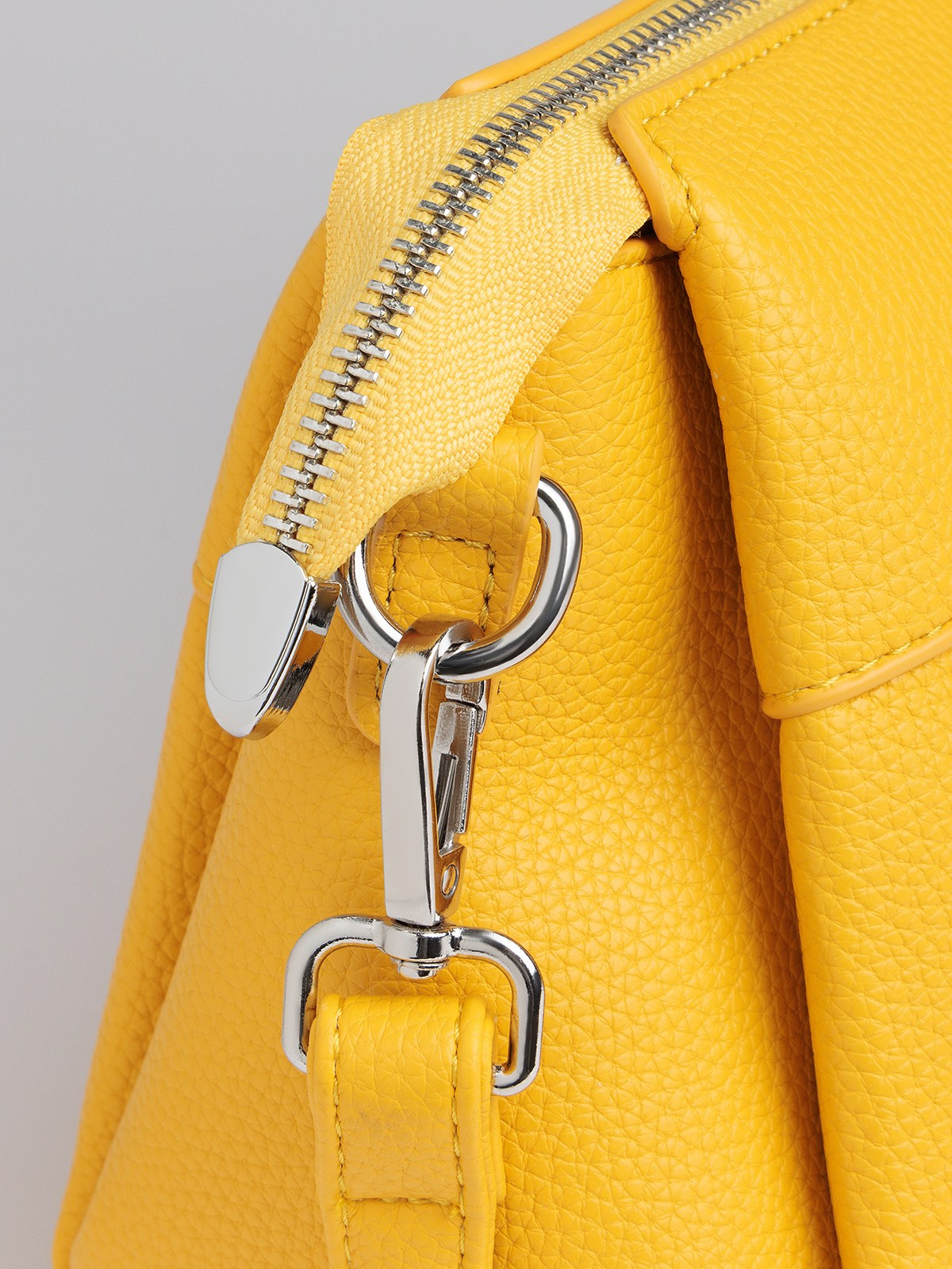 Съемка сумок в Москве. Предметный фотограф в Москве Вячеслав Тимошенко